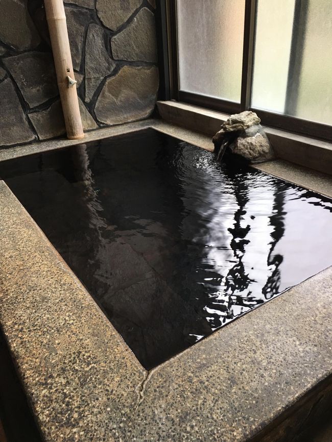 1歳7か月子連れ旅行記後編です。<br />2日目は鹿児島の知覧へ行って、その後親戚のお家に1泊お世話になりました。<br />3日目は霧島にある高千穂牧場に立ち寄ってから熊本の人吉へ。<br />人吉は去年行って温泉が気に入ったのと、電車好きな息子にSLを見せたくて行きました。