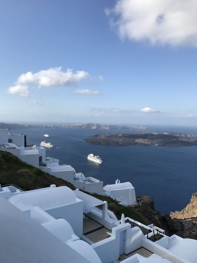 ギリシャの島でゆったりするための旅行。<br />2017年の夏休みは去年に続いてエーゲ海。<br />今回はクレタ島を訪問し、その後でサントリーニ島を巡る旅にしました。<br /><br />8月26日<br />羽田発ドーハ着<br />ドーハ発アテネ着<br />アテネ発ハニア着<br /><br />8月27日、28日<br />ハニア<br /><br />8月29日<br />ハニア発イラクリオン着<br /><br />8月30日<br />イラクリオン発サントリーニ着<br /><br />8月31日<br />サントリーニ<br /><br />9月1日<br />サントリーニ発アテネ着<br /><br />9月2日<br />アテネ発ドーハ着<br />ドーハ発羽田着