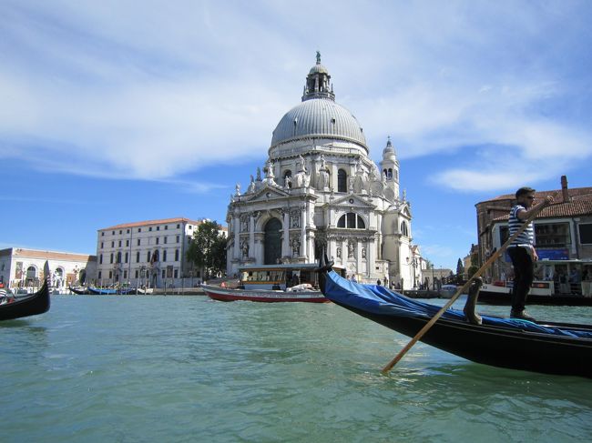 フィレンツェからヴェネツィアに向かいました。<br />ヴェネツィアはアドリア海の女王、夢の浮島、そしてディズニーシーのモデル☆です。<br />対岸のメストレに宿泊して翌日はヴェローナへ行きました。