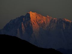 ヒマラヤ西端の地を行く　7ナンガーパルバットの日没と日の出、デオサイ高原を去りギルギットへ
