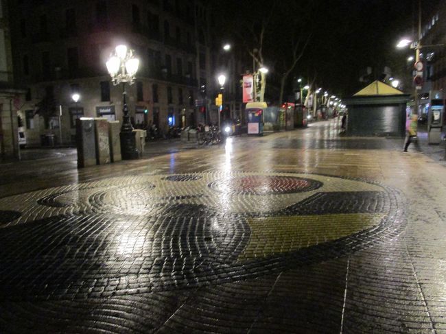 ラ ランブラの涙雨 バルセロナの治安考察 17年8 9月の旅 その2 バルセロナ スペイン の旅行記 ブログ By れいろんさん フォートラベル ラ ランブラの涙雨 バルセロナの治安考察 17年8 9月の旅 その2 バルセロナ スペイン の旅行記 ブログ By れいろんさん フォートラベル