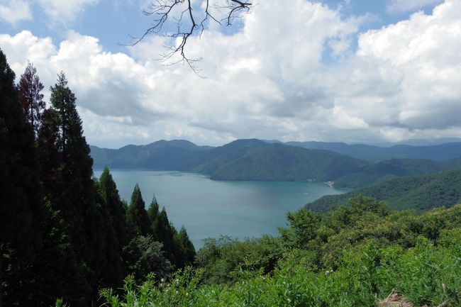 （【2】よりつづく）<br />明けて朝。旅の2日目は湖北エリア・木之本中心です。まずは古戦場として有名な賤ヶ岳へ。歴史的に重要な地としての興味深さもさることながら、リフトに乗って上がる楽しさ、そしてすばらしい絶景！を満喫しました。<br /><br />【8/18】針江生水の郷・川端見学→（ランチ：かばた館）→藁園神社→山の辺の道～西教寺→（夕食：あゆら）→大津 泊<br />【8/19】賤ヶ岳→伊香具神社→黒田観音寺→（ランチ：隠れ里 重内）→渡岸寺→木之本宿→（夕食：長浜浪漫ビール）