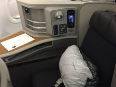 2017年 10月 アメリカン航空 国内線  SFO/JFK ファーストクラス搭乗記  夫婦で２回目のヨーロッパ旅行記 その1