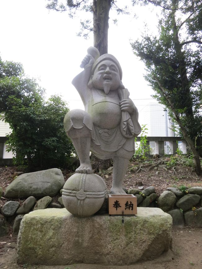 2017年9月22日（金）ママと石和温泉　二人旅　浅間神社へ♪<br />浅間神社がマルサマルシェから直ぐだと思いこみ･･･<br />ママと浅間神社までてくてくしたら･･･<br />ママの足には辛かったみたいで。悪い事をしてしまった。行きは下り坂だったので楽勝だったのに･･･帰りが･･･<br />ママ、ごめんね。<br />表紙のフォト、大黒さんの笑顔で許してね♪ママ(#^.^#)<br />