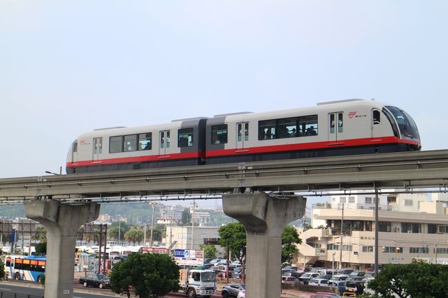 *主にゆいレールの写真のみ。<br />那覇空港から市街地へ、もう定番になったゆいレール。今回は1日乗車券を利用し沿線を歩く。<br />主な目的は撮影と街歩き。宿泊した旭橋駅を起点に牧志駅へ。やちむん通りから安里駅まで歩く。その後は首里駅へ。路線延長工事が進む状況をチラリと眺める。首里駅から再び乗車し、県庁前駅、赤嶺駅と下車する。<br />そして、ラストの那覇空港。<br />時間的に半日程度だが、沖縄那覇を実感できる楽しいひと時・・・<br /><br />