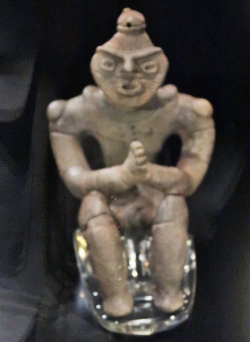 合掌土偶　国宝第一号 是川縄文館と是川遺跡・風張1遺跡出土品／八戸市