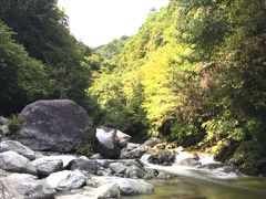 とっても気持ちいい、尾白川トレッキング！からの温泉満喫♡日帰りの旅