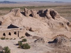 ホレズム王国の１５００年前の城塞遺跡