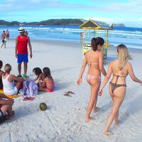 リオデジャネイロで最も愛するビーチの一つ、カーボフリオCabo Frio- Praia do Forte - という海岸#2（リオデジャネイロ／ブラジル）