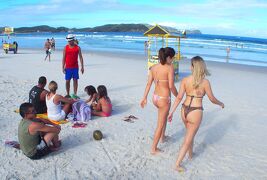 リオデジャネイロで最も愛するビーチの一つ、カーボフリオCabo Frio- Praia do Forte - という海岸#2（リオデジャネイロ／ブラジル）
