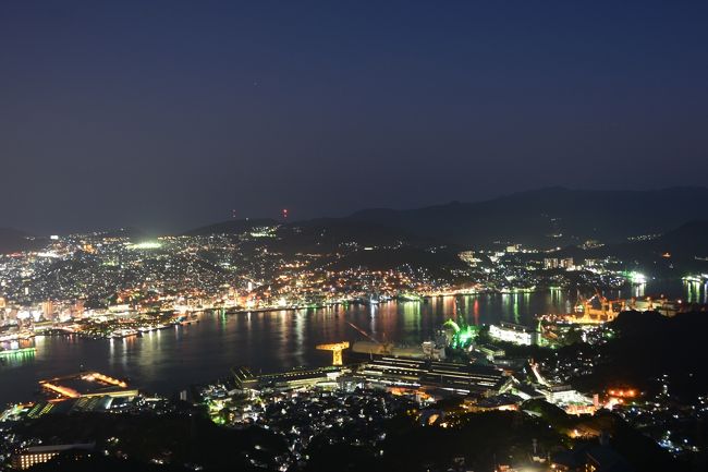 かねてから憧れていた、長崎稲佐山からの夜景と<br />佐世保の夜景を両方楽しむ旅に出ました<br />怪我をしていたので、リハビリも兼ねた、一寸贅沢な旅でした<br />初日は、おくんちと重なった為、敢えて佐世保の<br />『九十九島パールシーリゾート』周辺の島の写真を撮りに<br />観光タクシーで初めて島の風景を撮り<br />その足で、長崎へ引き返し、ライトアップされた<br />『グラバー園』を撮りに初日は精力的に動きました<br /><br />▲ You can have me anytime / Boz Scaggs <br />　 https://youtu.be/44beJnQ47WM<br />