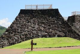 2017初秋、甲府城と武田氏館(3/9)：甲府城(3)：本丸、天守台、暗渠、石積、天守台の眺望