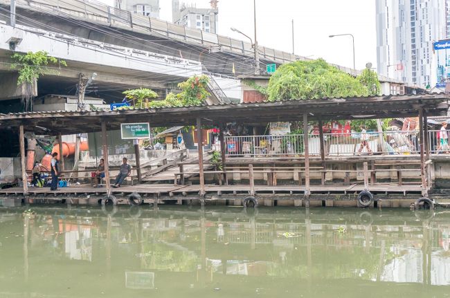 カンボジア・タイ旅行３２・３３・３４日目。<br /><br />パタヤから最終地のバンコクへと戻ります。<br /><br />バンコクでは路地裏散策などしてブラブラと過ごしたり美味しいタイ料理を楽しんでおりました。<br /><br />いつもながら文才が無いので見づらいとは思いますが、お暇な方は見てやってください。&lt;m(__)m&gt;<br /><br />メインのブログを書いてからこちらに短くまとめて書いているので、ごめんなさい更新は少し遅いのと短く纏めているので、ブログに比べかなりはしょって書いております。