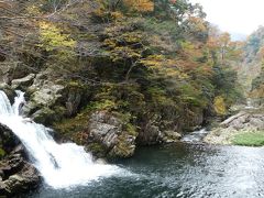 のんびりバス旅／三段峡で紅葉＆絶景ハイキングとヴラマンク展鑑賞２泊３日