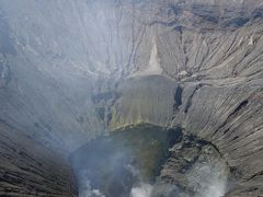 【2017年　インドネシア】青い炎を求めてジャワ島へ行く その2　笑って泣いて、神の山ブロモ山で汗と涙と火山灰にまみれる　