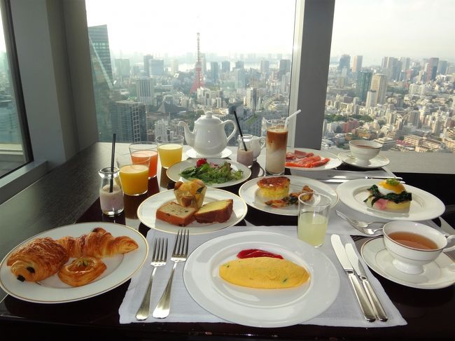 六本木のホテル ザ リッツ カールトン東京 宿泊記 モダンビストロ タワーズ で愉しむ優雅な朝食は東京タワーと東京スカイツリーを一望 リッツ東京の 朝食ブッフェのお値段 クラブラウンジでの朝食 軽食 ザ リッツ カールトン スパ フィットネス の