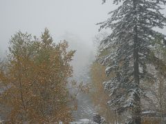 日本一早い紅葉に雪。冬が来てしまった旭岳温泉