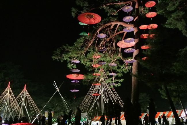 今年もまた別府公園で行われた「千灯明」に出かけていきました。たった一夜の催しですが、１万超におよぶろうそくの灯かりが幻想的で幽玄の世界に導いてくれました。同時に開催された食の催し物「九州食の大宴会」も人気で多くの人手がありました。