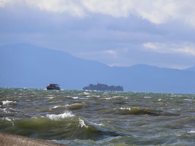 紅葉の彦根と鶏足寺一人旅　(1日目)　埋木舎、彦根港、日帰り温泉