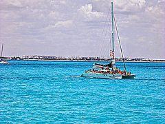 カリブ海　イスラムへ―レス島１．           Isla Mujeres- Caribbean Sea。