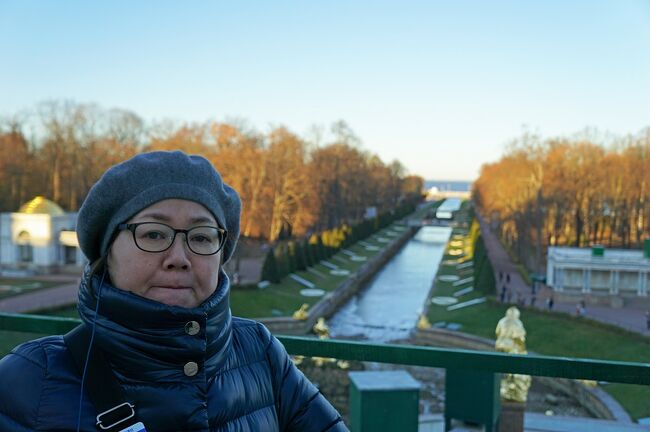 初冬のロシア旅（19）ペテルゴフの夏の離宮でピョートル大帝の宮殿見学し、次回は噴水の美しい季節に再訪することを誓う。