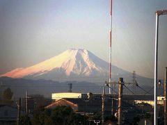 早朝ウォーキングコース沿いも秋の装い・・・今朝は富士山が素晴らしい姿で迎えてくれました