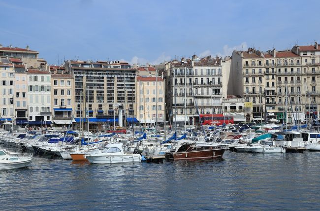フランス 美しい街並みと世界遺産を訪ねて（13）マルセイユ 朝市とカランククルーズ