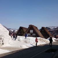 2泊3日 白川郷と飛騨高山に、絶景と絶品あり (8-2) 雪積もる白川郷を散策