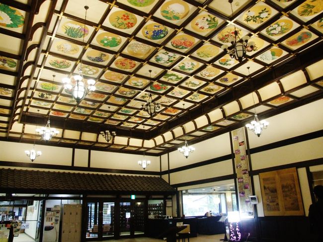 10月23日(月) 9月24日からの北海道も今日が最後の日、台風21号が近づいており天候も荒れてきている。現在のところ今晩発のフェリー欠航の情報はないので、小樽に向かうことにする。ここニセコから小樽までの間に山越えがあり、早く出ると道路凍結の気がかりがあり、遅くなると風雨が強くなるとのヤキモキがあったが、朝8時30分ニセコを出発する。<br />とにかく小樽まで。<br /><br /> 表紙は、にしん御殿小樽 貴賓館