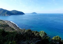 2017.12福岡出張旅行・糸島半島ドライブ２－小富士，船越，芥屋の大門公園（大門にははいらず），弊ノ松原