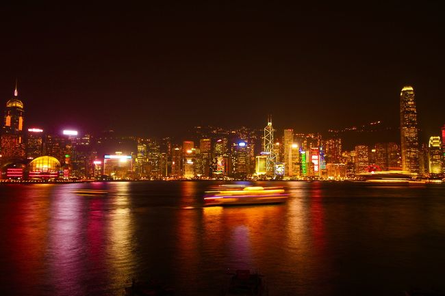 有給を使って香港に週末トラベル！<br /><br />木曜日の夜、仕事終わりに関空へ直行<br />23:40発、翌朝3:00着の弾丸スケジュール…<br />しかしそのおかげで時間も有効に使えました！<br /><br />日曜日11:30に香港発のため、丸々遊べたのは2日間だけでしたが、香港をたっぷり満喫できましたよ！<br /><br />