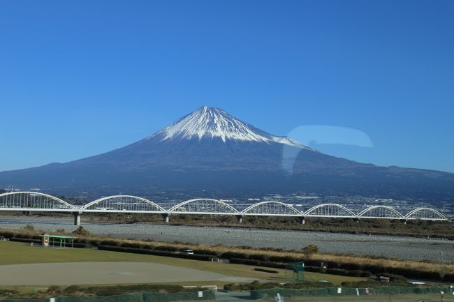 Day2は新大阪発、東京経由、函館へ約8時間の<br />移動です<br />Day3は函館から東京です<br />電車は全行程全てグリーン車で超快適に旅できました<br />5日間夫婦で82800円です<br />