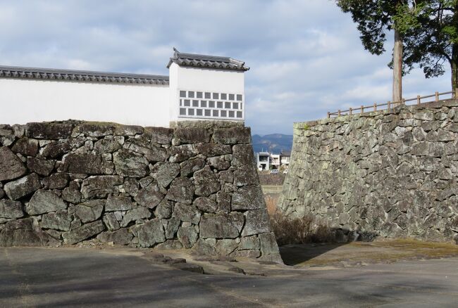南九州の名城巡りです。人吉城は、相良(さがら)氏が鎌倉時代に地頭として人吉荘に赴任して以来35代670年の長きにわたり在城し、江戸時代には人吉藩の藩庁でした。