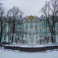 １２月のモスクワ＆サンクトペテルブルク　　4日目　エルミタージュ美術館に朝から夕方まで、雪の降る中を徒歩でマリンスキー劇場へ