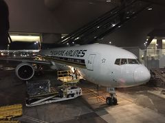 2017年12月 バリ島旅行記 その2 シンガポール航空001便 SFO HKG ビジネスクラス搭乗記