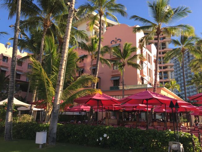ホテル：Holiday Inn Waikiki Resort Beachcomber（パーシャルオーシャンビュー:キングサイズベッド＋エクストラベッド追加$50/day）<br />航空会社：Hawaiian Airlines<br />空港→ホテル：HISシャトルバス　$15/人（約５０分）<br />ホテル→空港：チャーリーズタクシー　$35(チップ込)（約２５分）<br />レンタカー：Alamo kailuani店　1日レンタル：約16,000円(保険込、ガソリン込) 車種：SUV　