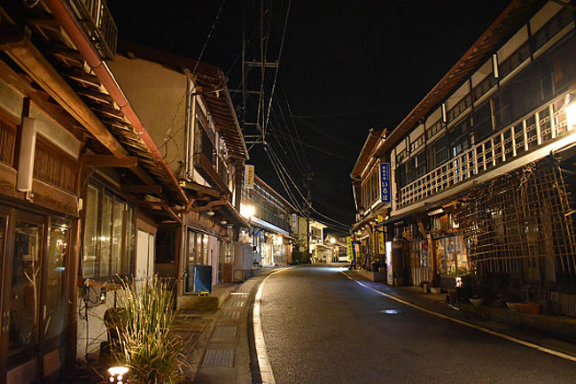 【奈良県】天川村、洞川温泉、ひっそりと寒い夜、行者の宿 角甚