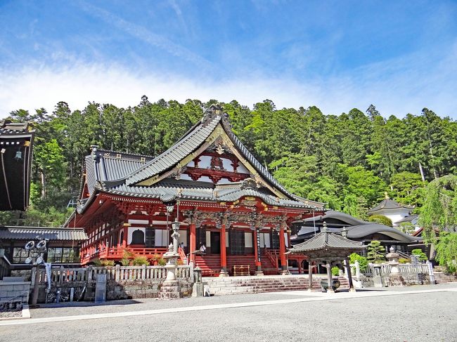 山梨県南巨摩郡身延町にある日蓮宗総本山：身延山久遠寺に行ってきました。<br /><br />身延山久遠寺について、付録に簡単に説明を加えましたので、お時間とご興味のある方はご覧ください。<br /><br />本旅行記の説明には日蓮宗総本山オフィシャルホームページ「身延山久遠寺」<br />http://www.kuonji.jp/<br />http://www.kuonji.jp/okunoin/keidai/keidai.htm<br />および、久遠寺で頂いたパンフレットの説明を多用しております。<br />これらの著作権は久遠寺にありますが、本旅行記の著者は2017年12月27日、久遠寺より使用許可を得ております。<br />また、上記を含め他から引用した文章には「　」を付けております。<br />