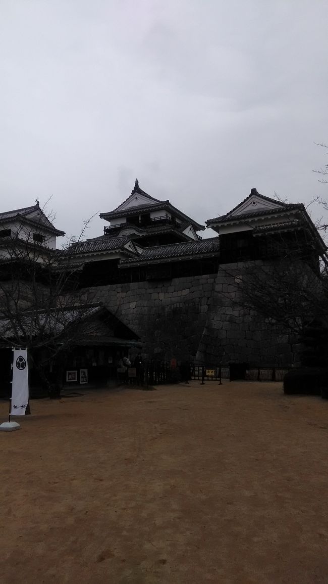 ３日目は愛媛県の松山城と道後温泉飛鳥の湯に行きました。