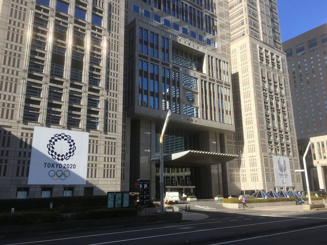 前日に仕事始めとなりましたが、一日出社してすぐ三連休。<br /><br />三連休初日は東京は晴天に恵まれました。<br /><br />前日ほどの寒さもなくお出かけ日和となったので、朝から新宿に出掛けてきました。