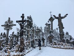 バルト三国 (2)　雪化粧の十字架の丘と　カウナスの街歩き