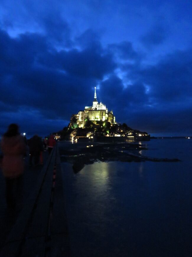 ル・モン-サン-ミシェル_Le Mont-Saint-Michel　大天使ミカエル！そのお告げで誕生した聖地は、要塞・監獄を経て再び聖地へ