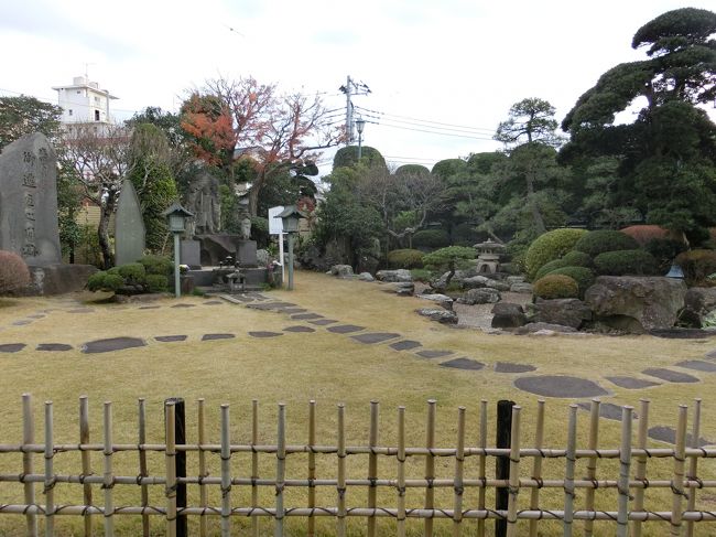 「お不動様旧跡庭園」は「なごみの米屋總本店敷地内」にある「室町時代中期以降」から「永禄９年（１５６６年）」まで「大本山成田山新勝寺」の「ご本尊不動明王のご尊像」が置かれていた「場所（諸岡三郎左衛門の屋敷内）」です。