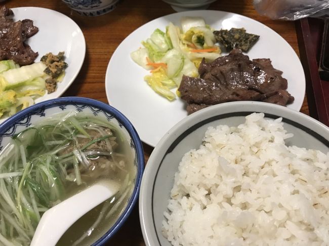 仕事に家事にその他諸々・・・慌ただしい師走ですが、<br />せめて1日でものんびりリフレッシュしたい!<br />学生時代から長い付き合いの3人組<br />どーにかスケジュールを合わせ温泉旅行<br />行き先は仙台&作並温泉《ゆづくしSalon一の坊》<br />埼玉県民と東京都民さらに岩手県民<br />3人が1番効率よく集まれる場所・・それが仙台!!<br />とゆー訳で・・1週間前に急遽決まったこの企画!