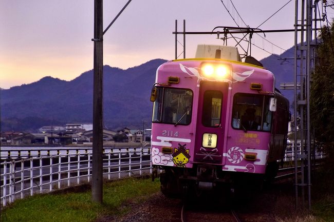 島根県観光キャラクター「しまねっこ」の全面ラッピングが施された一畑電車2100系ご縁電車「しまねっこ号」を追いかけて、一畑電車沿線に訪れてみました。