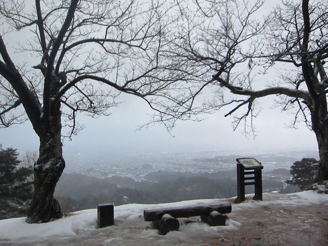 ’１８　長野・新潟100名城＆グルメ旅２２　突然雨と雪が降ってきた春日山城