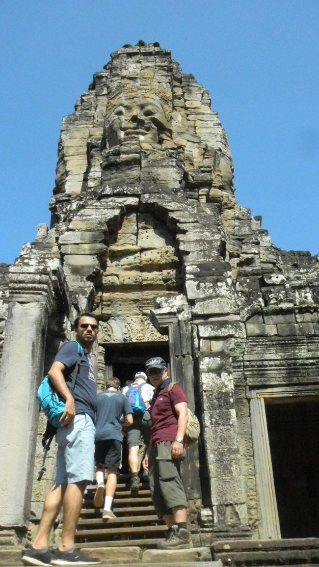 還暦過ぎ夫婦世界一周カンボジア４　英語ツアーでアンコールトムのバイヨン探検！