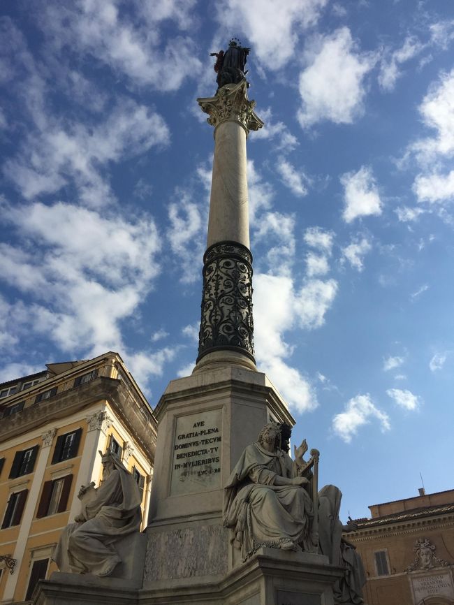 イタリア一人旅ローマ編<br />長い間見たくて仕方なかったコロッセオ<br />バチカンでの祈り<br /><br />色々ありましたが楽しく旅行できたと思う<br />今こうして旅行記をアップしていても行きたいなと思わせる街ローマ　<br />電車もスリが怖かったけど大丈夫<br />あまり日本人に見えなかったからか？<br /><br />次回はワインの好きなダーリンときたいな<br />（ええ、通訳さんですから）