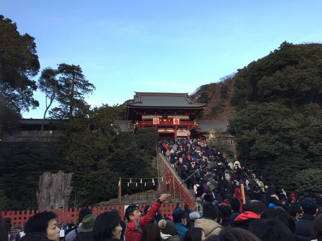 成人の日の前日日曜日だったのですが、まだお正月ムードが残っていて、本宮に坂を登るのに、人数制限をかけながらの参拝になりました。ただ、たぶん三が日よりはスムーズに、初詣⁈をすることができ、良かったと思っています。