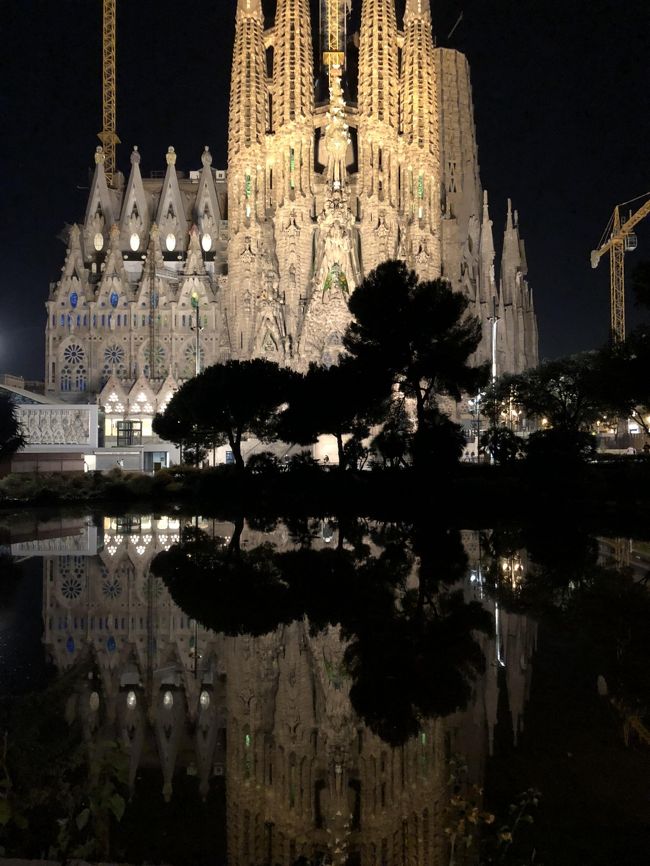 5年ぶりにバルセロナを訪問しました。サクラダファミリアの建築がどの程度進んでいるか楽しみに見にいきました。<br />また、初めてモンセラットへ行きました。<br />素晴らしい観光ができました。<br />